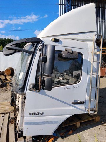 Кабіна першої комплектності Mercedes Atego / Axor 1824 Euro 5 BlueTec 5 9406001105 9406001105 - TIR-розборка Славута