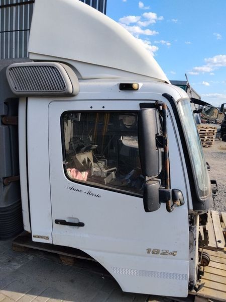 Кабіна першої комплектності Mercedes Atego / Axor 1824 Euro 5 BlueTec 5 9406001105 9406001105 - TIR-розборка Славута