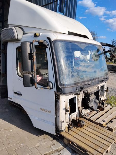 Кабіна першої комплектності Mercedes Atego / Axor 1824 Euro 5 BlueTec 5 9406001105 9406001105 - TIR-розборка Славута