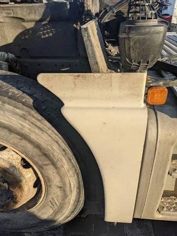 Крило бризговик переднє (розширювач) L б/в MAN TGX EURO 6 343 - TIR-розборка Славута