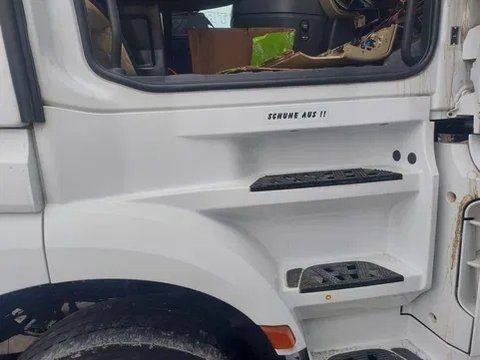 Ступенькі поріг мерседес актрос мп4 Е6 552 - TIR-розборка Славута