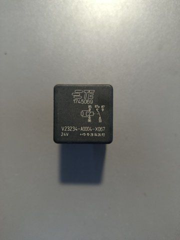 Автомобільне реле TE Connectivity V23234-A0004-X067 daf cf euro 5 1745069 934 - TIR-розборка Славута
